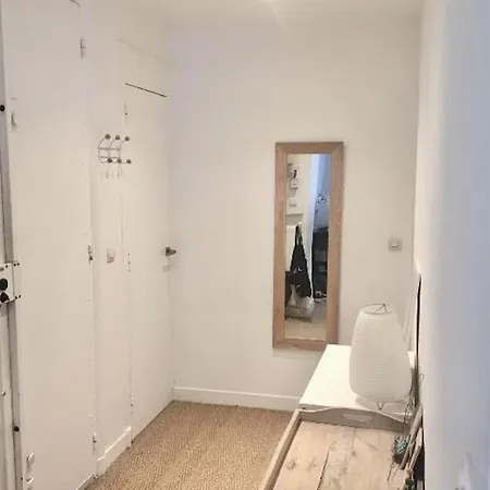40m2 Batignolles/montmartre 17 Apartment